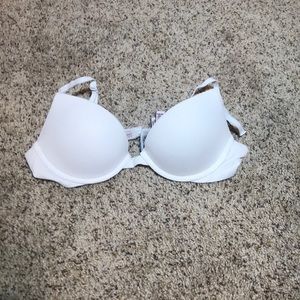 White t-shirt push up plunge bra